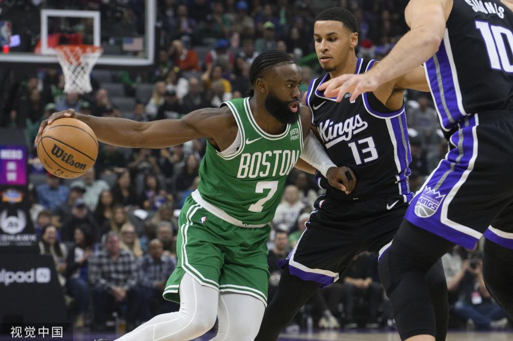 露出卓越的 露出卓越的